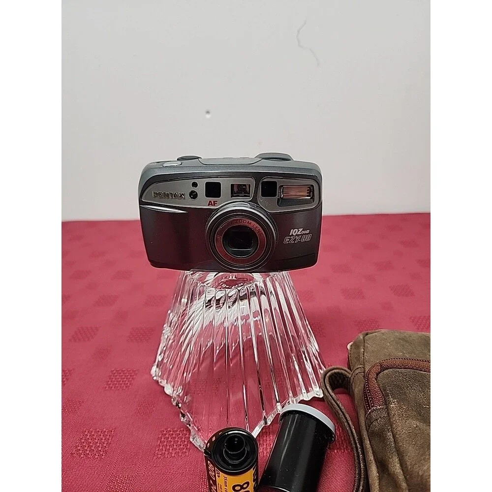 Pentax IQZoom EZY-80 35mm Point & Shoot Film Camera W 1 800  Roll Film And Casev